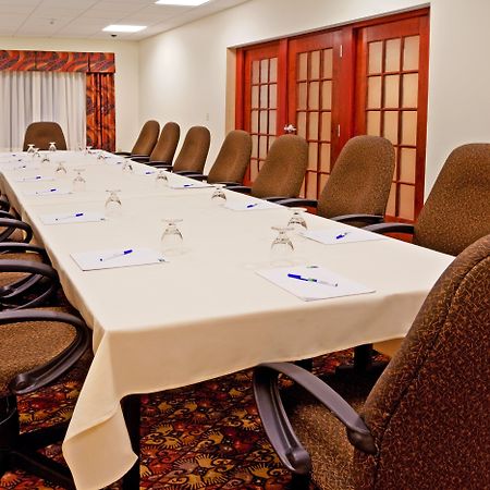 Holiday Inn Express & Suites Albany Airport Area - Latham By Ihg Exterior photo