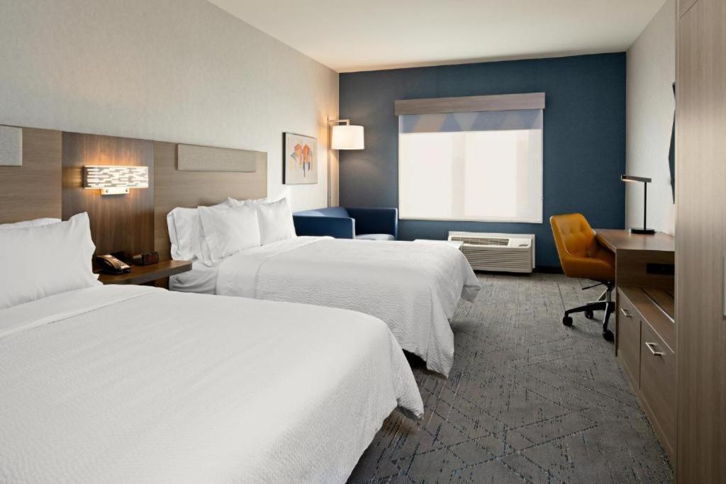 Holiday Inn Express & Suites Albany Airport Area - Latham By Ihg Exterior photo