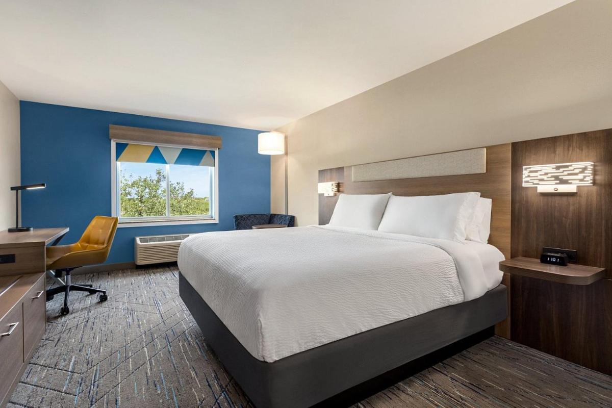 Holiday Inn Express & Suites Albany Airport Area - Latham By Ihg Exterior photo