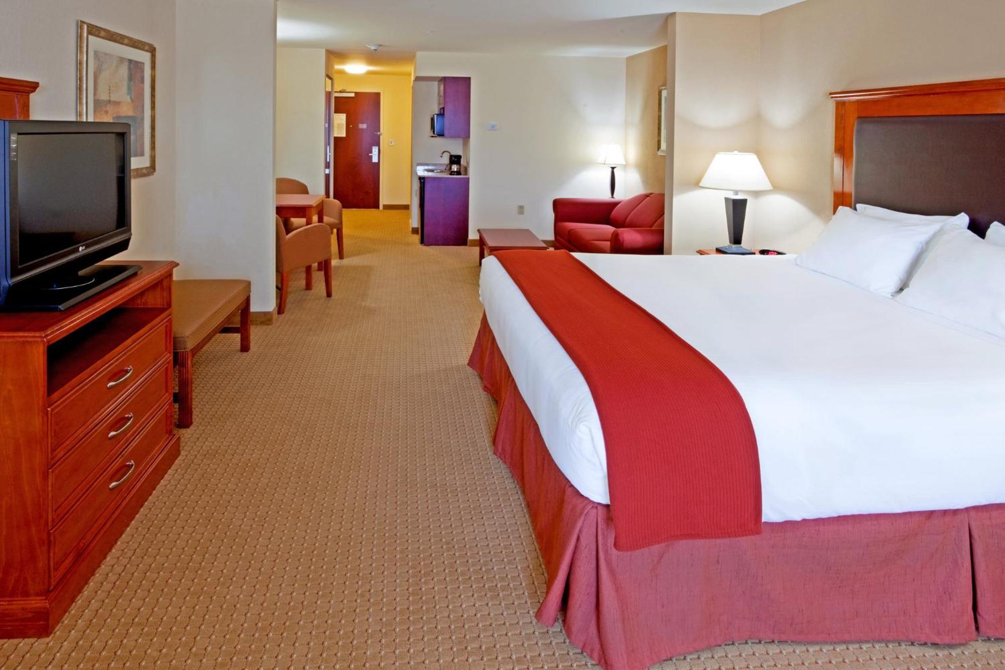Holiday Inn Express & Suites Albany Airport Area - Latham By Ihg Exterior photo